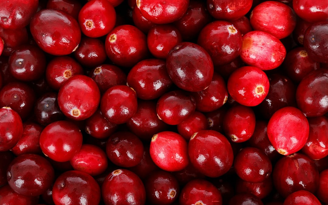 Препараты из клюквы предотвращают рецидивы неосложненного цистита у женщин.