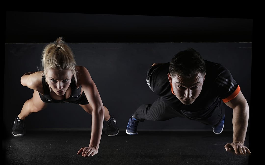 Не хотите бегать? Делайте планку или «стульчик» у стены!